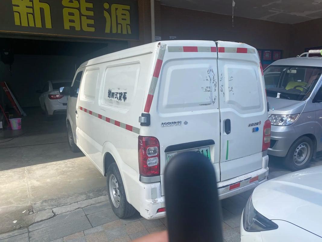 貨運(yùn)面包車(chē)允許乘坐幾人貨運(yùn)面包車(chē)允許乘坐幾人的車(chē)