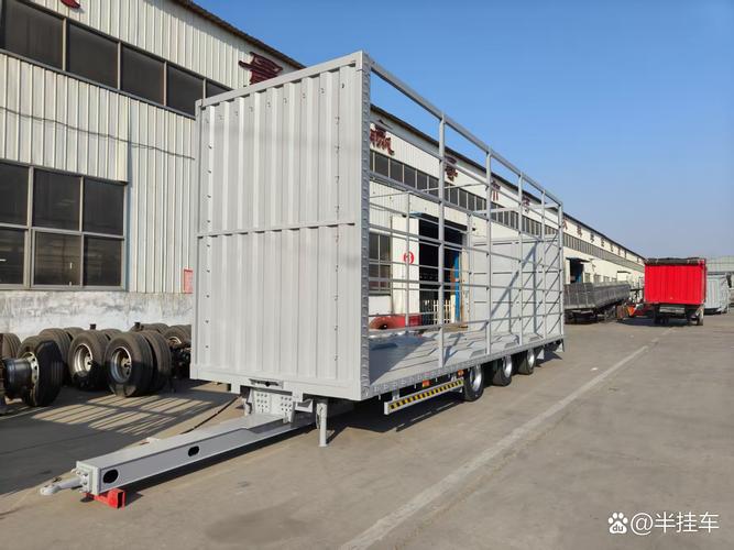 外掛貨運(yùn)列車掛車列車是什么意思